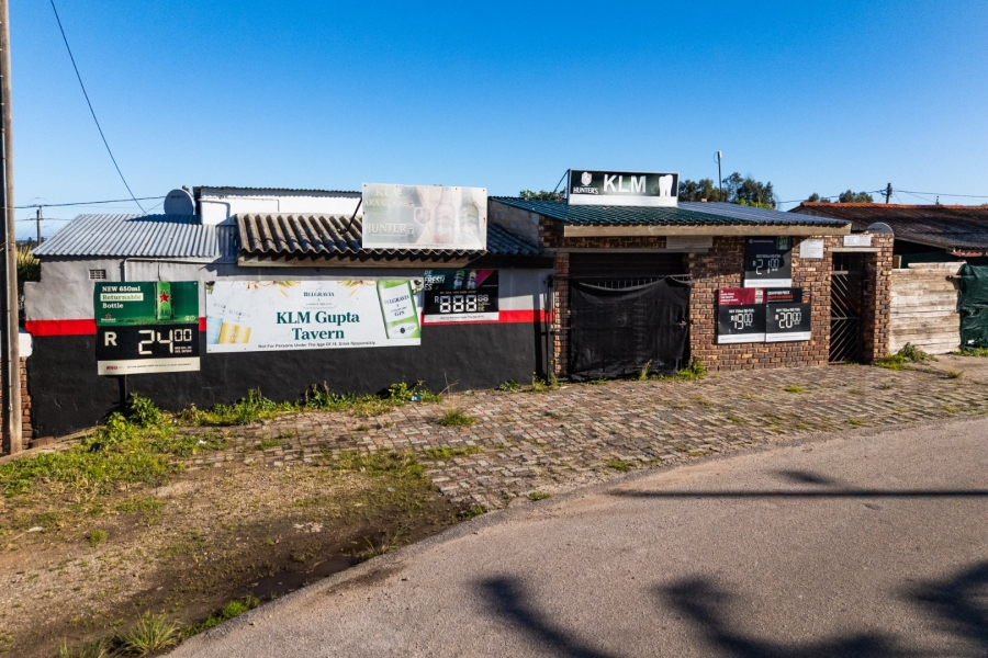 Commercial Property for Sale in New Horizons Western Cape
